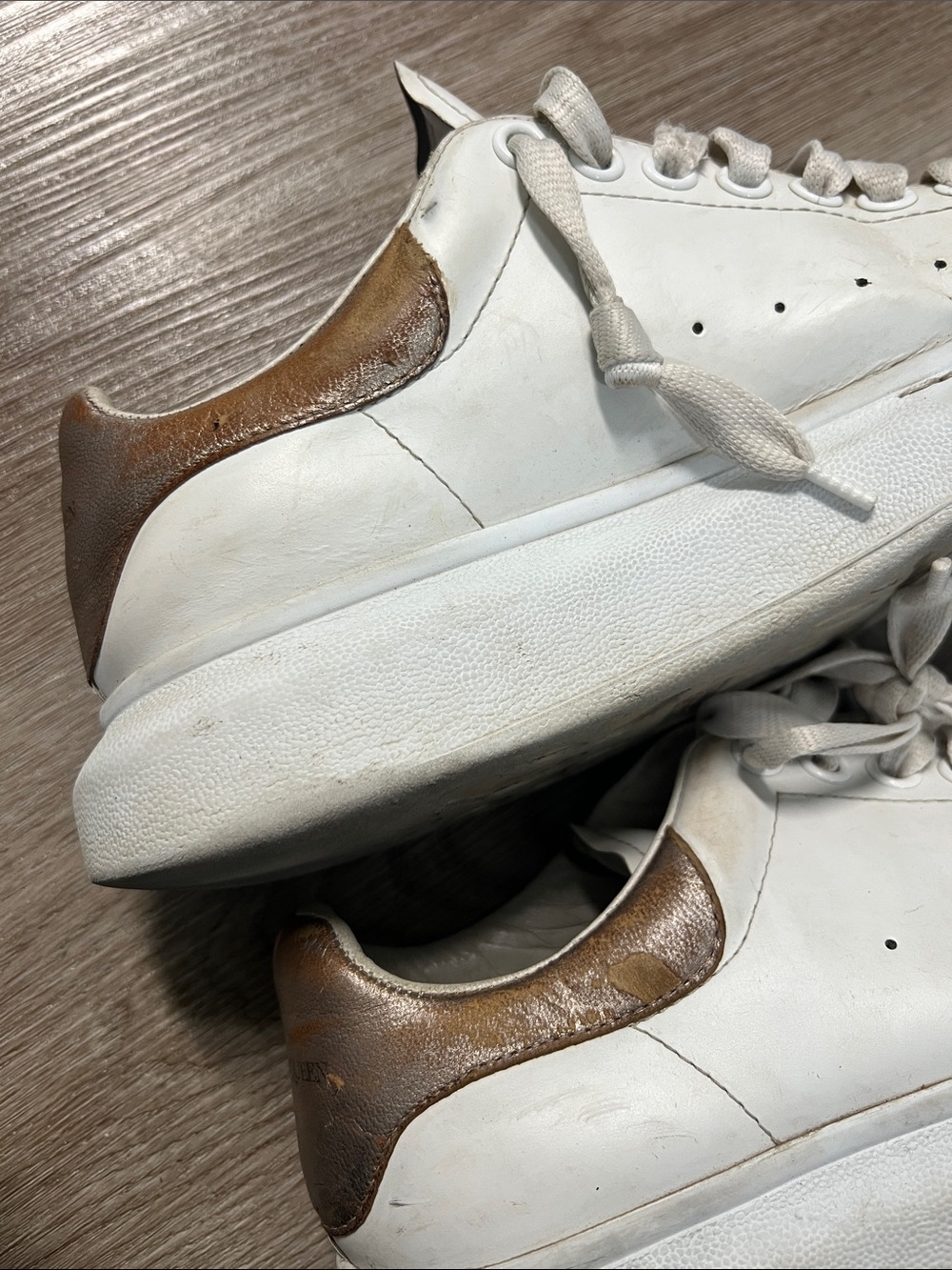 Alexander McQueen Oversized Sneakers - Picture 8 of 8